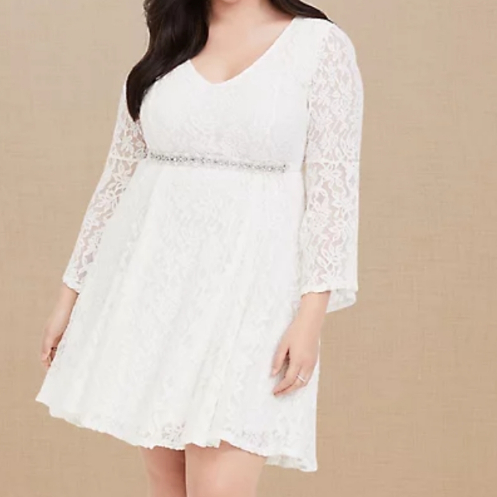 torrid White Lace V-Neck A-Line Dress (NO Belt)